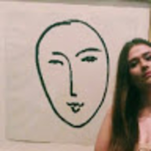 Meet your Posher, Johnna - Picture 1 of 1